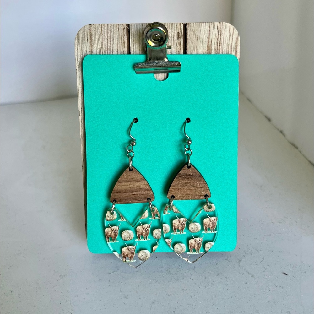 Dangle earrings